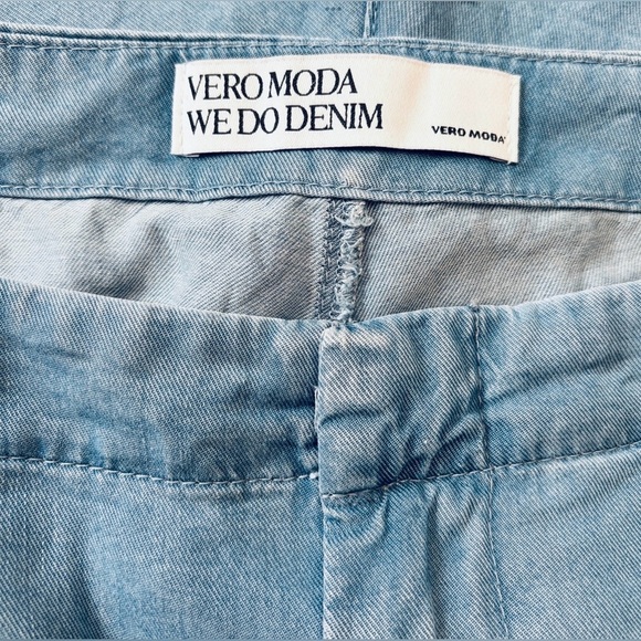 Vero Moda, Light Blue Paperbag Shorts – Size L - Picture 5 of 9